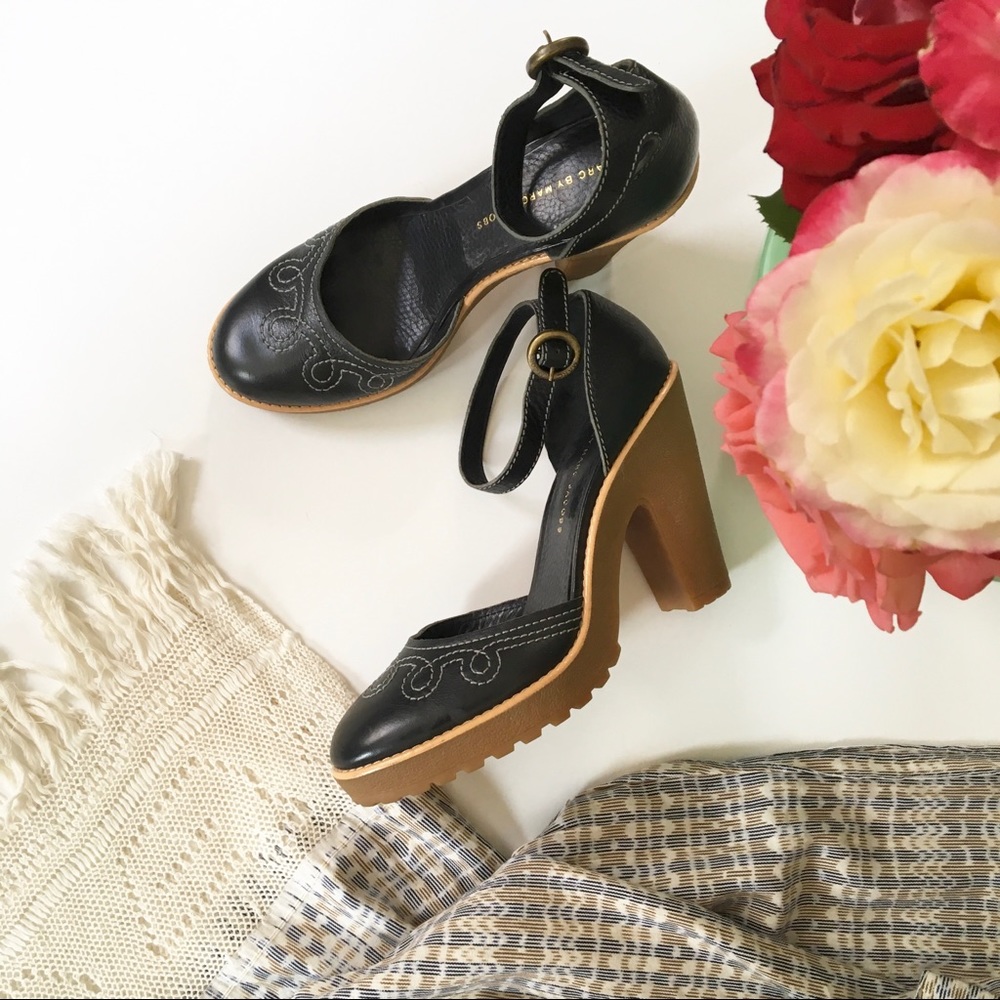 SALE Marc Jacobs Embroidered Leather Heels Sz 40